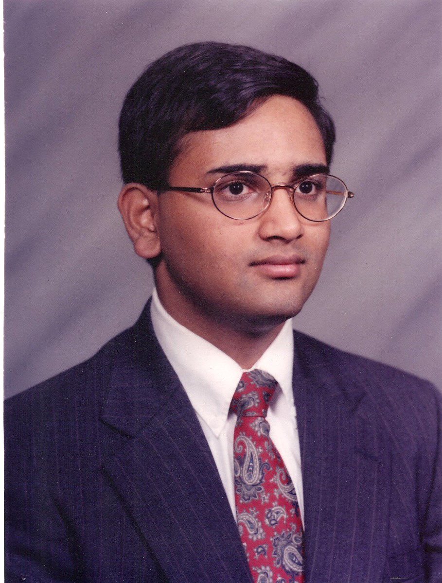 vasisht's tweet photo. Moved from 🇮🇳 at 1, grew up in @cityofgalesburg @Galesburg_HS grad ‘00 #silverstreaks

@thisisUIC &amp; @urochestermed grad @URMC_EM / @uc_health for training, now faculty @UWashEM / @harborviewmc @UWMedicine 

#immigrantdocs #foreverlearning #neurocriticalcare #EmergencyMedicine https://t.co/QsVsTY1dJs
