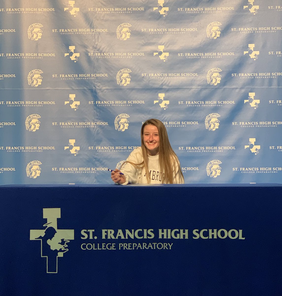 SFHS_Spartans's tweet photo. These student-athletes have signed their #NationalLettersofIntent to play sports at the collegiate level:
Maggie C. '21, @LUVikingsWBB
Jennifer G. 21, @SAUBEES, Volleyball
Trey G. '21, @EiuSoccer , Soccer https://t.co/Xs543WJOqi
