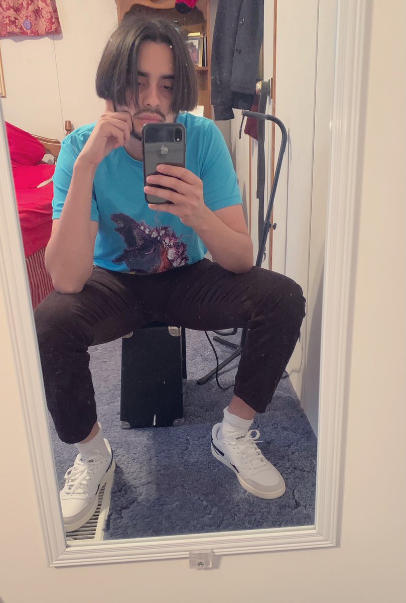 mchizzledog2295's tweet image. Thinking about how mfs thought Kong would beat Godzilla