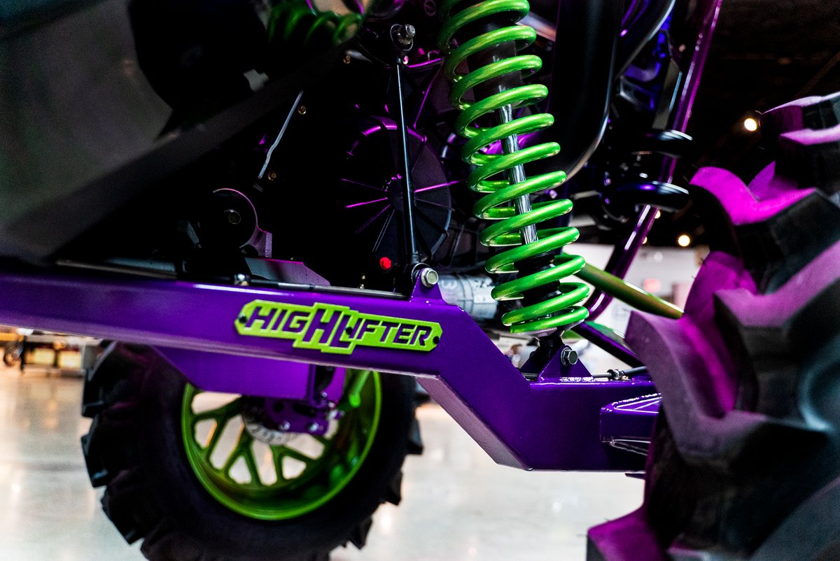 CycleCountry's tweet photo. An Absolute Beast Built By The Best. 
* Photo Cred: Brendon St.clair @Rwnd.Media
*
#woodscyclecountry #wc3 #polaris #rzrxpproultimate
#rzr #ultimate #joker #beast https://t.co/fHjMeUV1U1