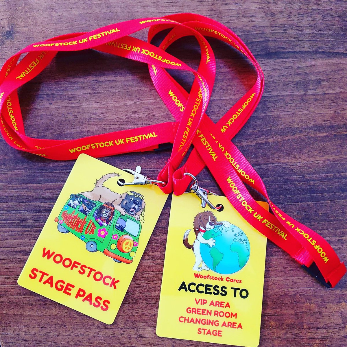 DefinitelyDolly's tweet image. Ooooh festival hoedown season is happening!! @woofstockuk get your paws ready for dolly good tail wagging day 
🐶 
🐩 
🐕 
#definitelydolly #dollyparton #dollypartontribute #dollypartonimpersonator #dogsofinstagram #doglovers #dogstagram #woofstock #livemusic #excited #doglover