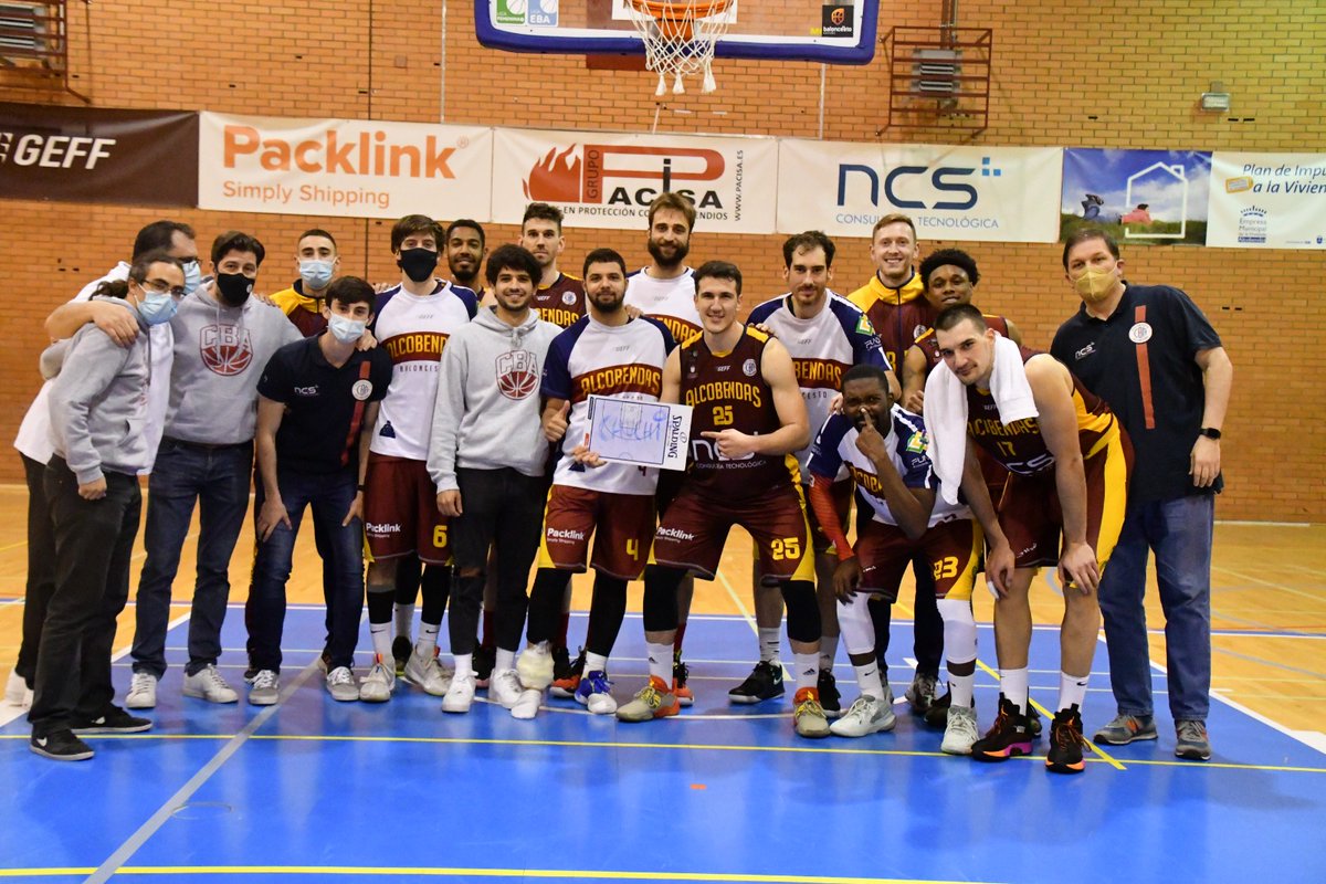 cbalcobendas's tweet photo. Victoria especial para cerrar la temporada en el Antela.

Esta va por todos vosotros que habéis estado con este grupo luchando cada día.

Y en especial para uno de los nuestros, Chuchi. ¡Hoy el rebote se ha escuchado más que nunca!

Esto es la #FamiliaCBA

#SúmateAlGranate https://t.co/pzC6xrCMGU