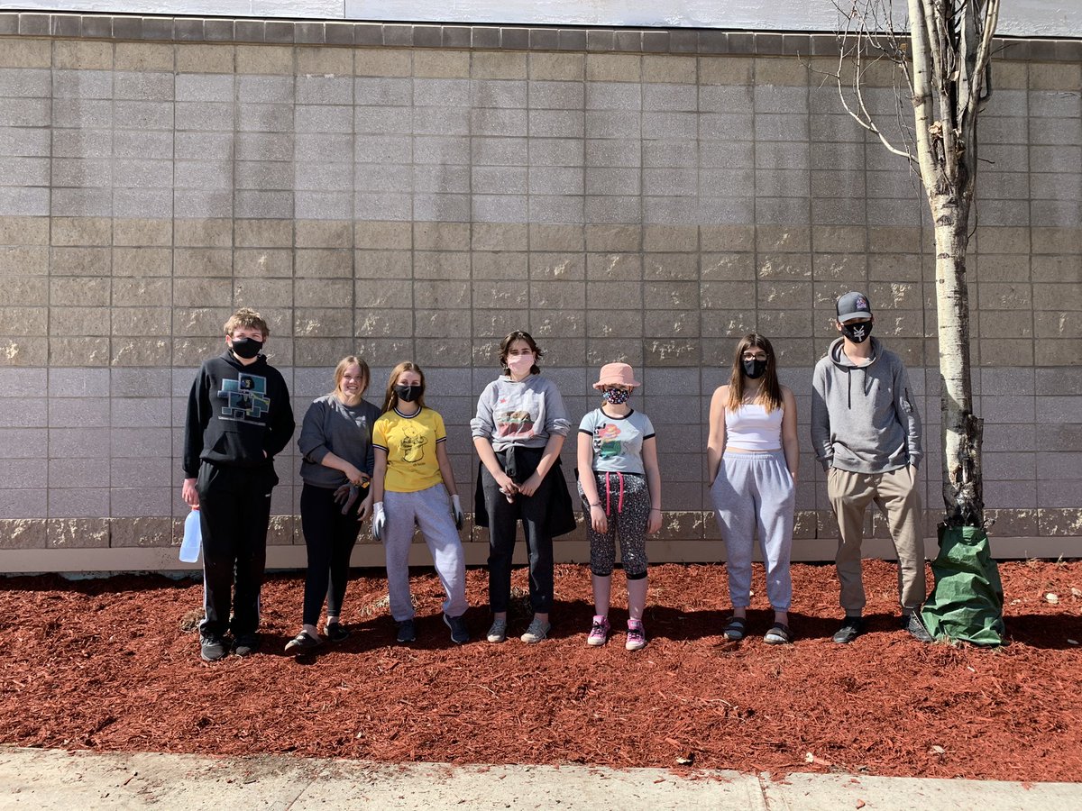 Pam Mehl (@pam_tweets1) on Twitter photo I had the most amazing day with my students! My leadership 9 students decided they wanted to improve the tree area by our bus lane. Here is what they designed and did (their math calculations for how much mulch they needed were spot on). Before and  after. <a href="/ngpshth/">Hilltop High School</a> <a href="/ngpschools/">Northern Gateway</a> I had the most amazing day with my students! My leadership 9 students decided they wanted to improve the tree area by our bus lane. Here is what they designed and did (their math calculations for how much mulch they needed were spot on). Before and  after. <a href="/ngpshth/">Hilltop High School</a> <a href="/ngpschools/">Northern Gateway</a>