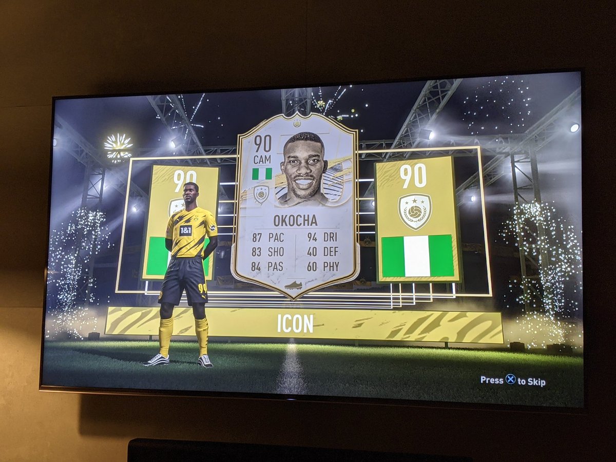 This is what 16 tokens get you... 
<a href="/ZwebackHD/">Zwë 🍟</a> <a href="/FUTBIN/">FUTBIN</a> <a href="/RunTheFUTMarket/">Nick</a> Any suggestions for other games to play? Byebye #FUT21