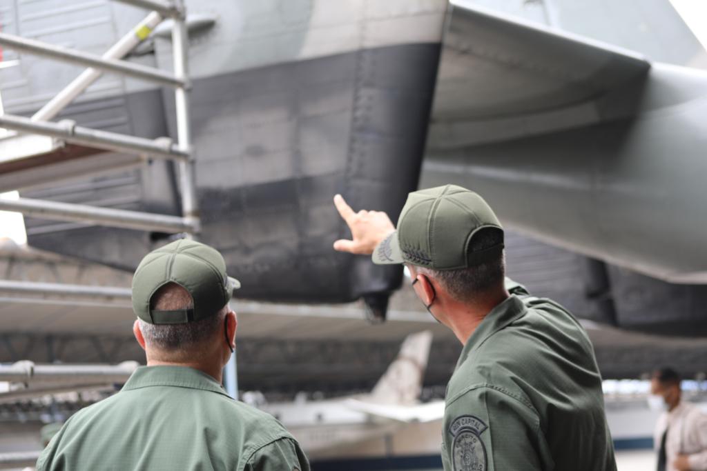 Tag 14abr en El Foro Militar de Venezuela  Ey9zmnbWgAAQbN_?format=jpg&name=medium