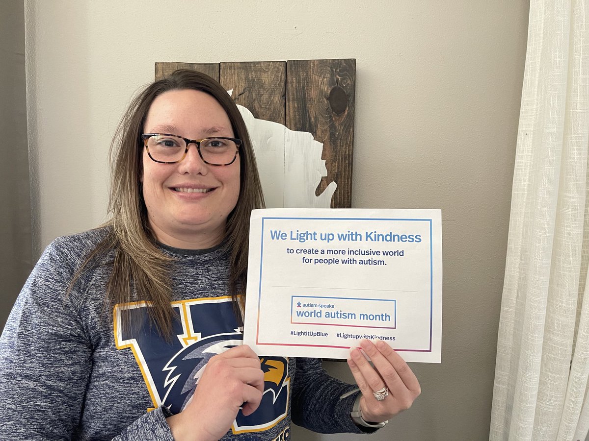 Lindsey VanMaldegiam tweet media