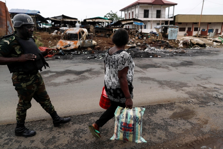 Many of you in #Cameroon write me often, asking <a href="/AJEnglish/">Al Jazeera English</a> to keep covering what's happening in your country. I promise we will. 

We won't stop covering this. 
aje.io/yyppe