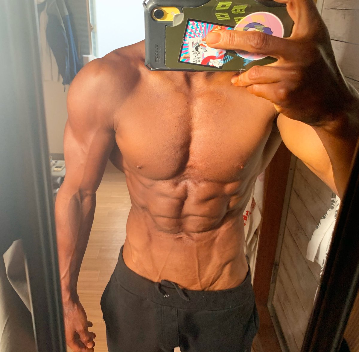 にしだっくす 22年3月までにyoutube登録者1万人 腹筋フェス 全国のゴールドジムをヒッチハイクで制覇する程筋トレを愛してるマッチョ芸人は僕の事 拡散 にしだっくす 22年3月までにyoutube登録者1万人 腹筋フェス 全国のゴールドジムをヒッチハイクで制覇する程筋トレを愛してるマッチョ芸人は僕の事 拡散