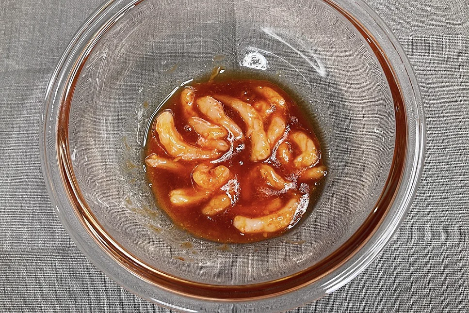 黄金に輝く！甘エビのユッケ丼。簡単だけどめちゃくちゃ美味しそう。