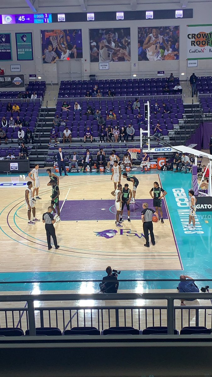 Geico National Championships semi’s