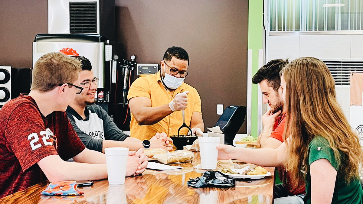 Just when we thought Good Friday couldn’t get any better!! Hope you enjoyed our pop up table-side guacamole today 🥑🤩🥑 #cafeonthehill