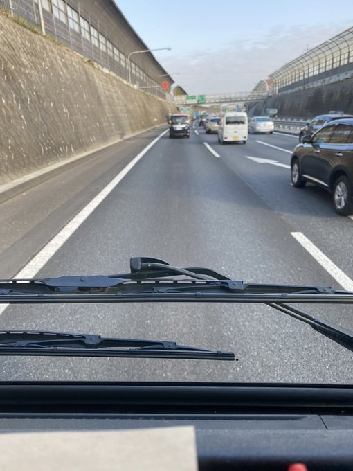 事故 関越道 下りの所沢ic付近で事故 渋滞 外車のフロント潰れてた 現地の画像や動画まとめ まとめダネ