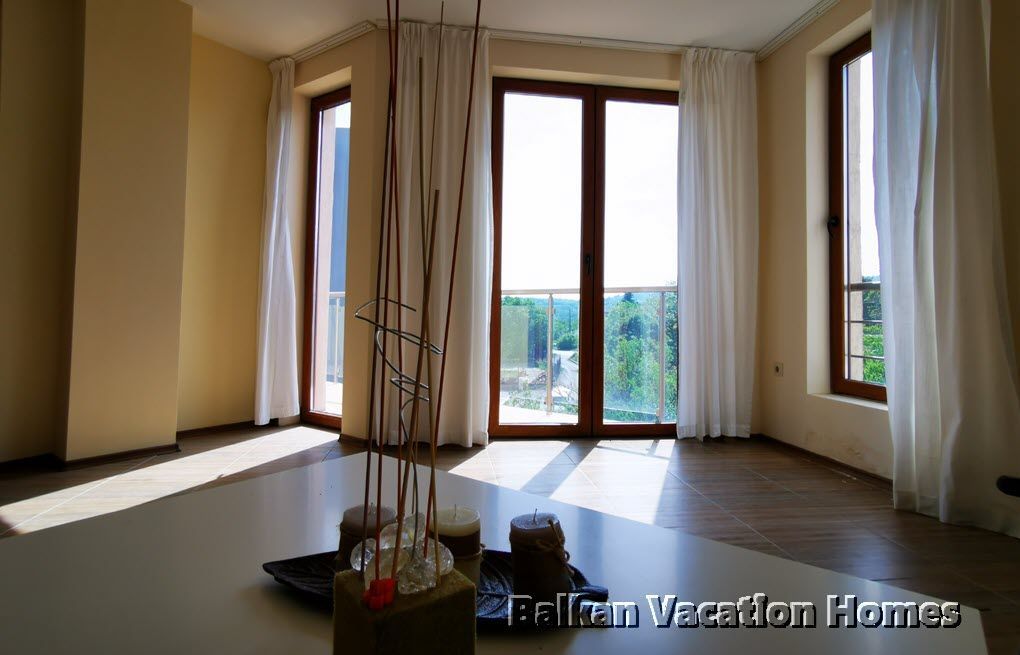 BalkanVH's tweet photo. For Sale - 2 Bedroom Apartment: Sunny Days Near Golden Sands, 9007 #Vaena. https://t.co/aGzDUleNSn https://t.co/LvmRZTr4mG