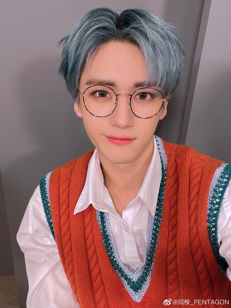 yanan_weibo's tweet photo. “有的没的…😂😂😂闫桉✖️18”

#PENTAGON  #YANAN #옌안 #Weibo #펜타곤 https://t.co/NUWonE6vmI