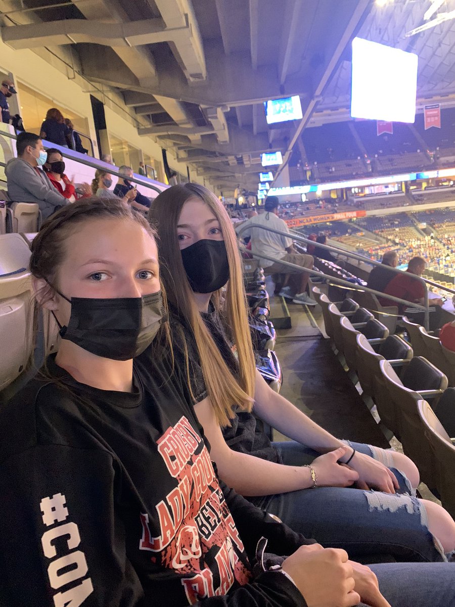 TXMathie's tweet photo. It’s game time! #WFinalFour https://t.co/eLUlAbhZlR