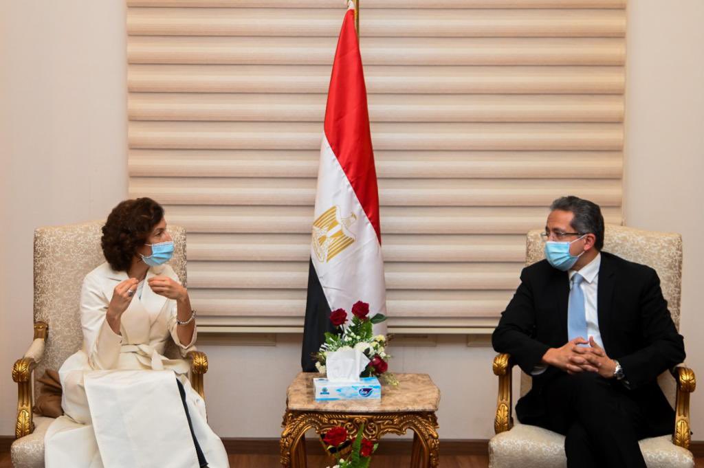 سعدت باستقبال السيدة أودري أزولاي، مدير عام منظمة اليونسكو بالمتحف المصري بالتحرير، والتي وصلت لحضور موكب المومياوات الملكية
It was a pleasure receiving Mrs Audrey Azoulay, Director-General of UNESCO, in the Egyptian Museum tonight. She came  to attend the Pharaohs’ Golden Parade