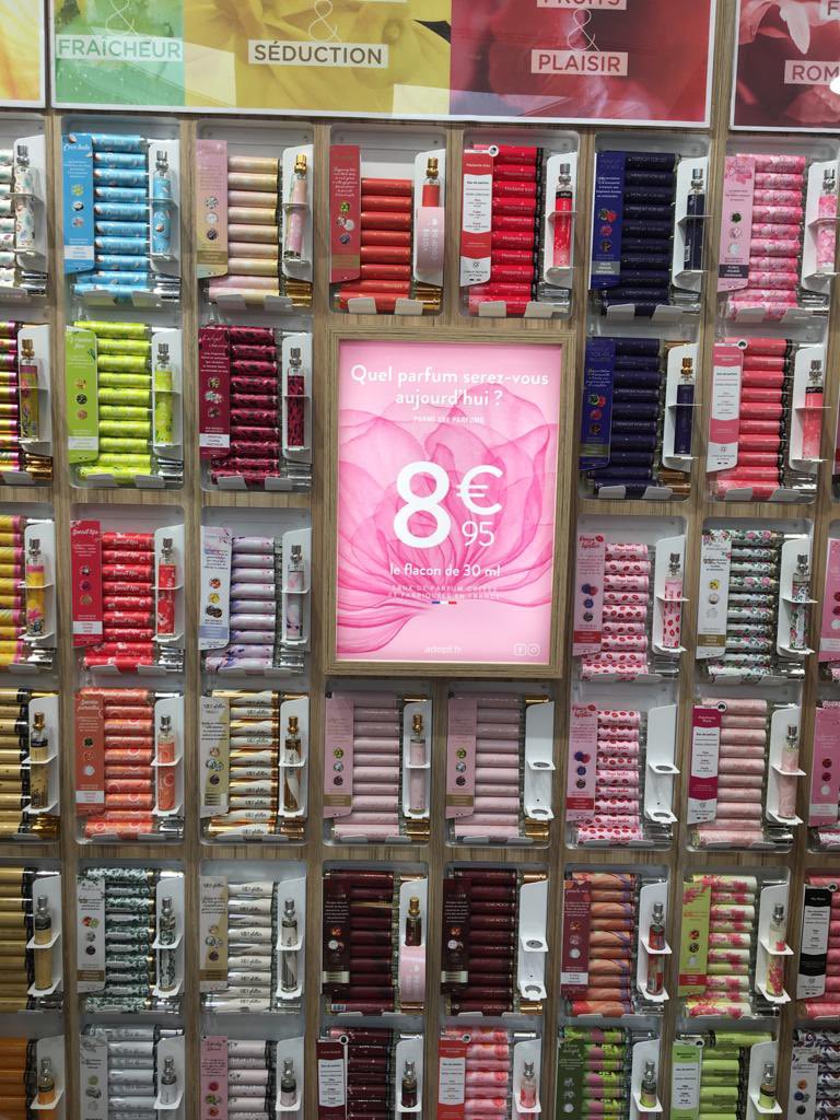 BoujaLoubna's tweet photo. ouverture jeudi  de la boutique Adopt dans la galerie marchande Cap Émeraude. Nous souhaitons une belle journée de samedi avant de se retrouver dans 4 semaines . Tous mes souhaits de réussite professionnelle à cette jeune entrepreneuse ! https://t.co/7Q496QX9xS