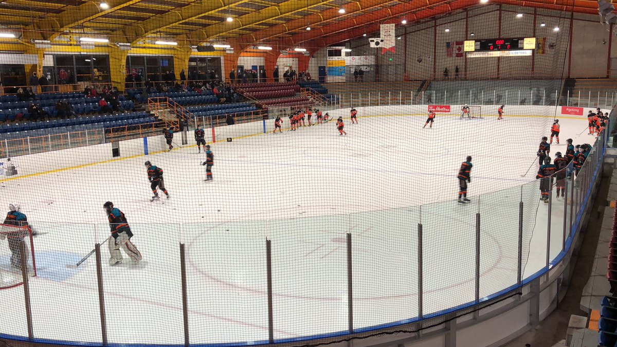 Warmy started . Sharks black Flyers orange 
#FearDaFin