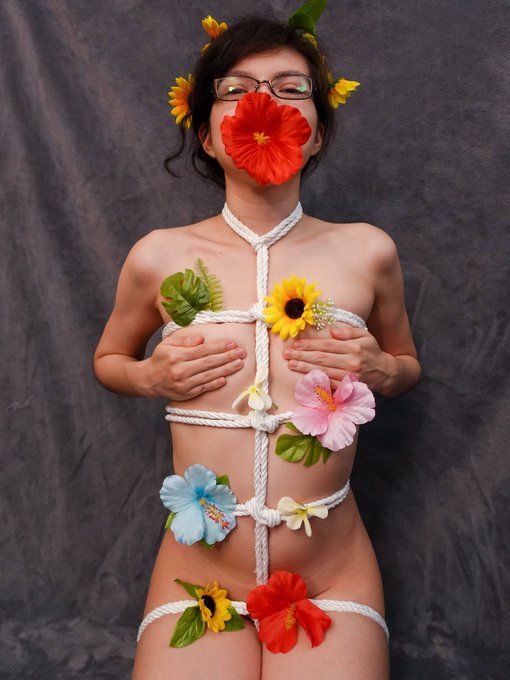 A mix of Shibari and flowers 🪢🌺  Still have a lot to learn with rope, but I'm pretty happy with how this
