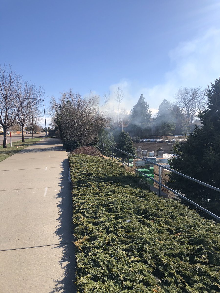 Molly_Mo117's tweet photo. Thank you, @AuroraPD and @AuroraFireDpt for quickly coming to the rescue today at the brush fire near the Lowe’s on Buckley!! Thankful for all of you! #auroraco #colorado https://t.co/ktmPyFQtwK