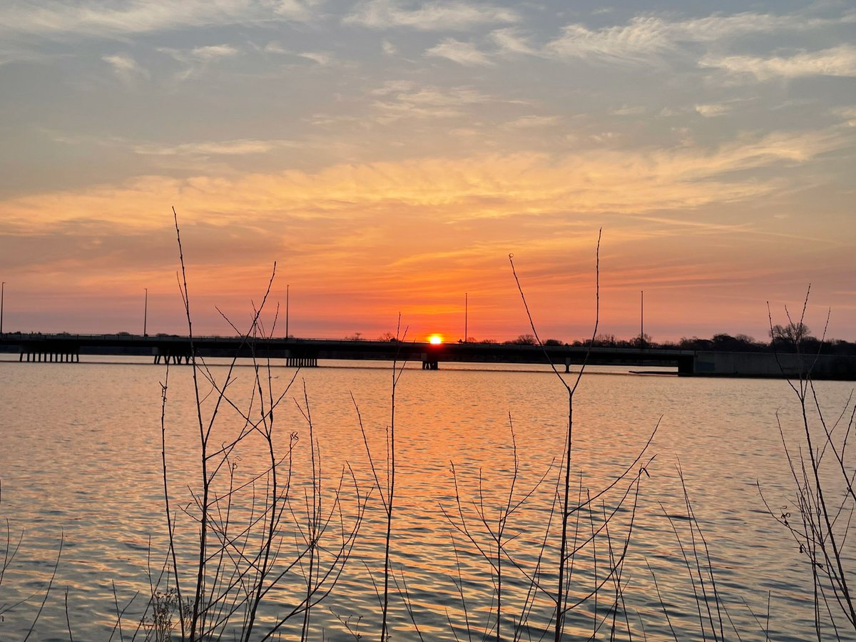 Mom74Run's tweet image. 3ish miles to end my week. I start training 4 my first 100k . Yes. Crazy. Happy weekend. #runner #nativerunner #navajo #javelina #100kultra #hoka #timetofly