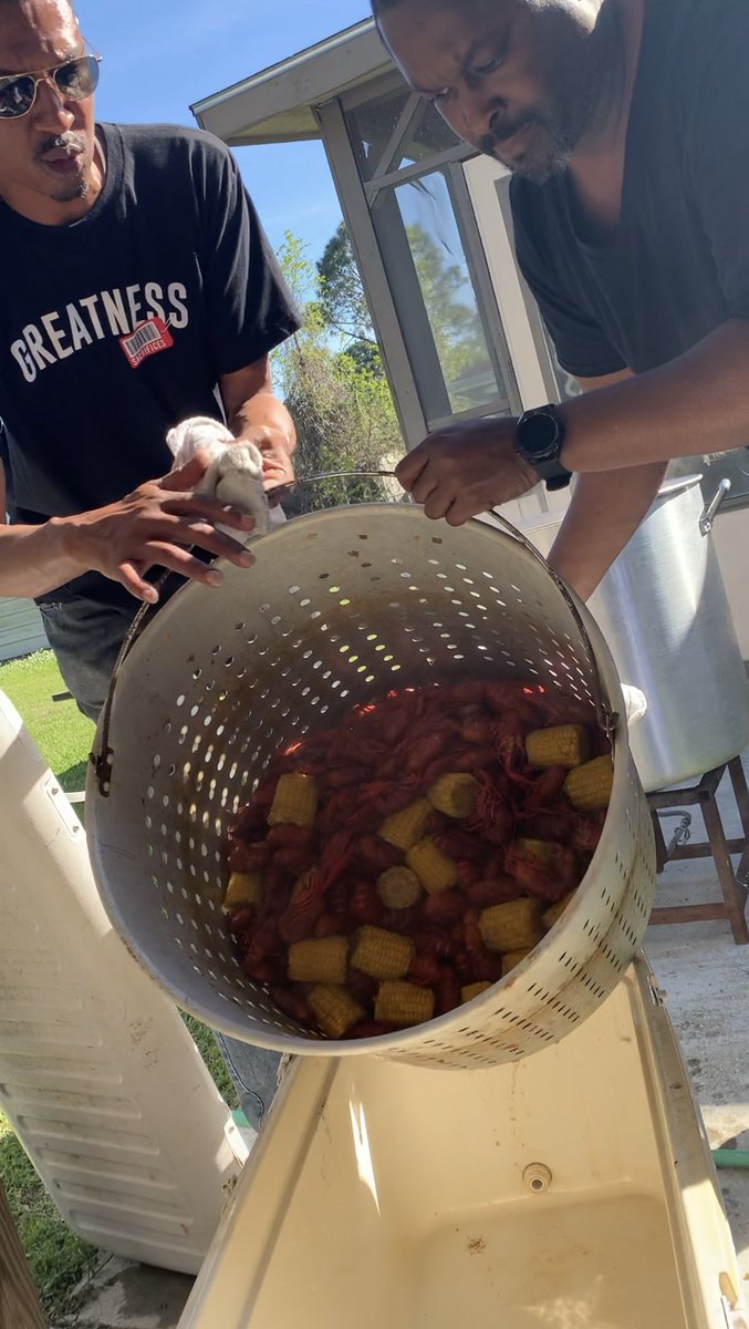 DistillerLandry's tweet photo. This is how you spend Good Friday in my neck of the woods. And thanks to @D1Clothing for the shirt. #Moonshiners #DiscoveryChannel #MasterDistiller #MagillaEntertainment #Louisiana #ShakingThingsUp #BayouLiving #CountryBoys #Crawfish #DistinguishedOne https://t.co/F9ZMDBo5Vg