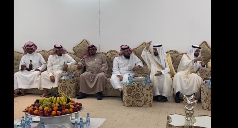ghdawrah's tweet photo. زيارة الامير د نايف الشعلان والامير د سعود الشعلان  والشيخ عجيم بن مطارد اليامي
والشيخ ممدوح بن رمال 
والشيخ نايف الهربيد لمنزل الشيخ سلمان بن محمد السويلم بحائل https://t.co/aF0RHFKpOg