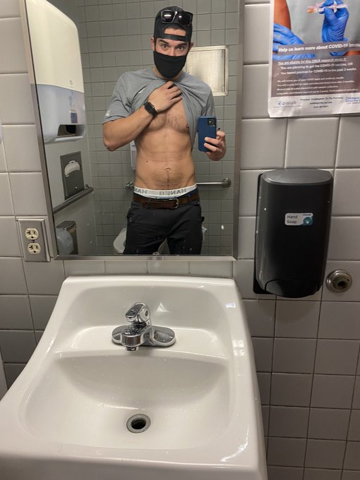 Quick ab selfie at work just now. Sometimes I have on clothes. I just  have so much more fun with them
