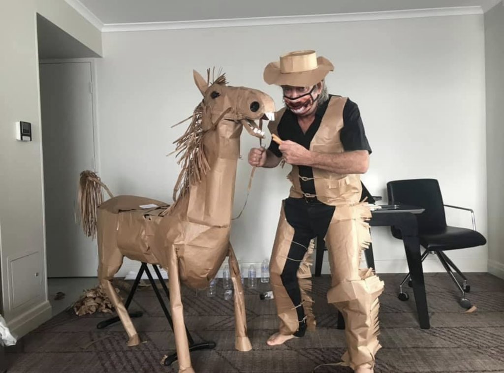 RuthWW's tweet image. Completely obsessed with Sydney hotel quarantiner Dave Marriott. 
Bringing to life the paper bags his food comes in. 
He’s only halfway through his hotel stint and it’s already so good