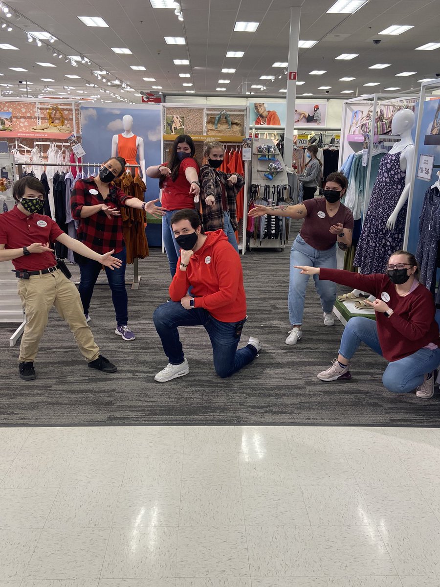 how it started     vs     how it ended

Anthony finishes his training today! The #T1286 team is excited to see you start your journey as St. John’s Closing TL! #worksomewhereyoulove 🎯 @anthoramzz @MeghanTarget @T1286V <a href="/veramay11/">April Bengert</a> <a href="/mmarie276/">Manda</a> <a href="/SarosPaul/">Paul Saros</a> @ErinHostinsky