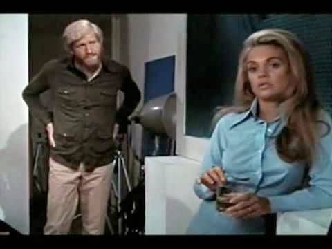 KSNewDemocrat's tweet photo. #Hollywood Goddess #DyanCannon in #SuchGoodFriends (1971). She's just too cute to be bad.
Mod Cinema: "Based upon the novel by Lois Gould and adapted (under the pseudonym Esther Dale) by Elaine May, Such Good Friends focuses on Julie Messinger...
https://t.co/szKmCzh9Rv https://t.co/i1dUkkl8ac