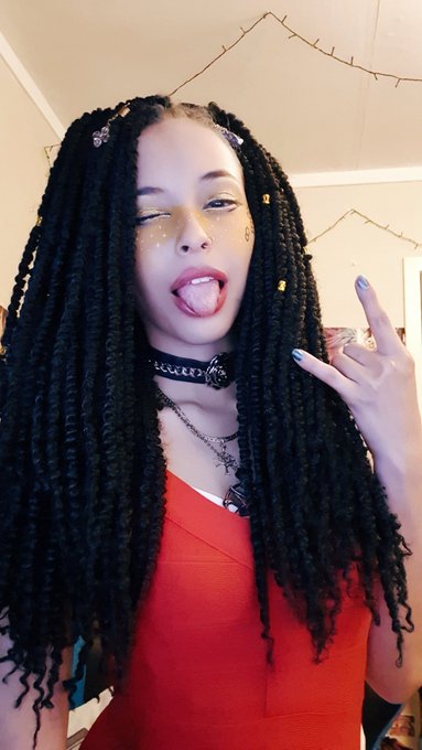 Love my new hair. Might change the colour of the extensions to honey blonde next time i get it done.