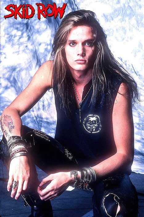 Happy birthday SEBASTIAN BACH!
(April 3, 1968) 