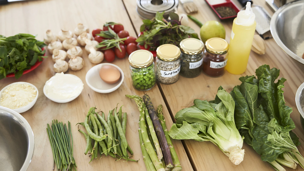 SurvivalJack1's tweet photo. Vegetarian Homesteading Survival is our latest Survival Jack. Take a look at it today:

https://t.co/WGlQaRAWDM https://t.co/syK2FVOzjk