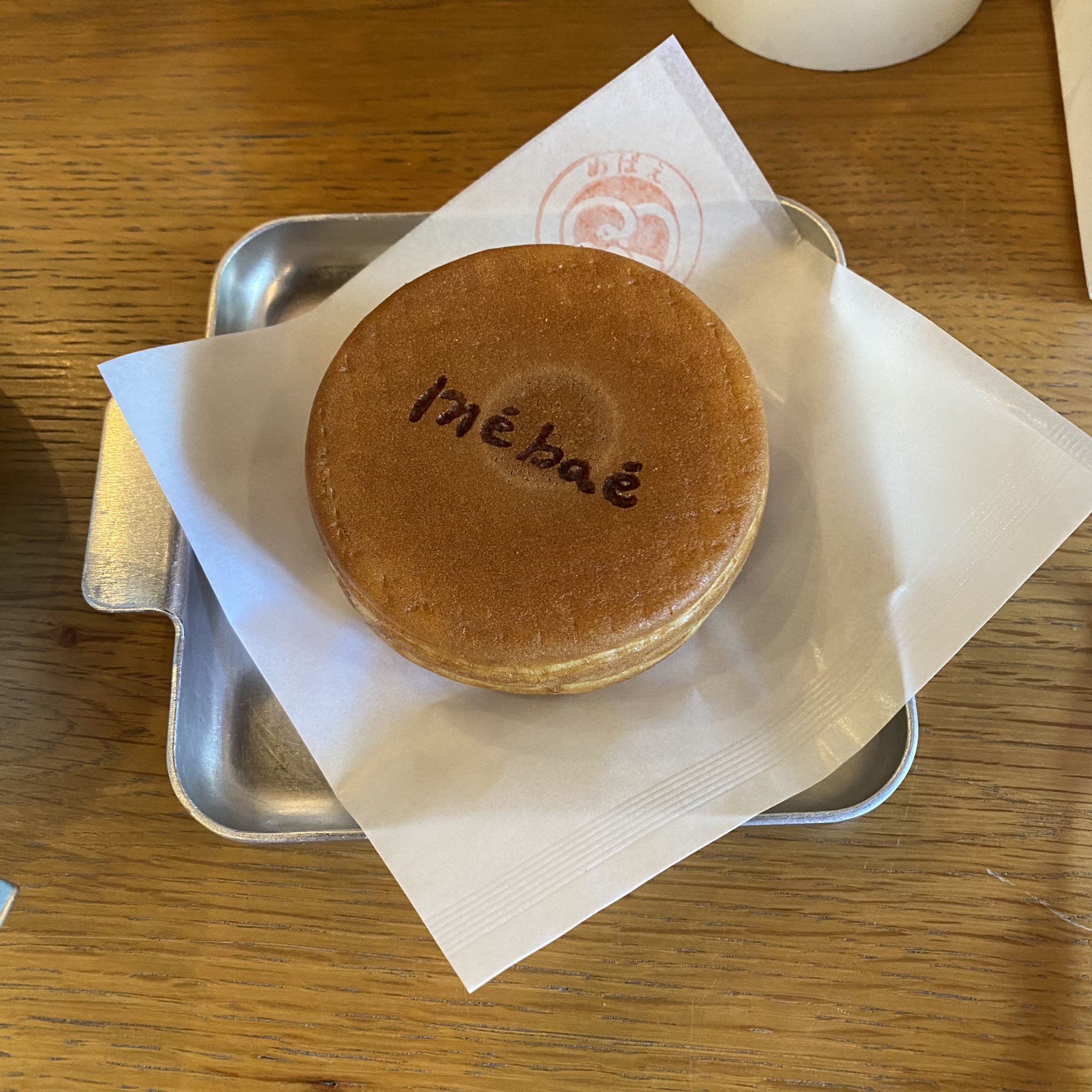 Kazu Be 京都寺町三条のホームズ16巻に出て来る 絵本カフェめばえ さんに行きました 大判焼きが 美味しくて テイクアウトしたのが冷凍庫に入ってる お店の人が気さくで親切で優しかったです 京都寺町三条のホームズ 船岡山プロジェクト 絵本