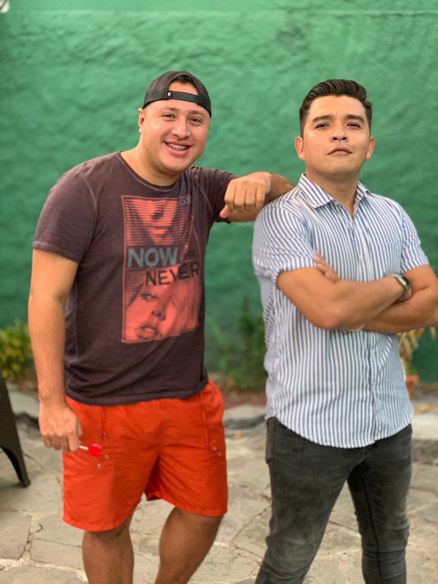 Continúa ‘La Gozadera de Verano’ de Grupo Radial Samix con Moi Milian y las mezclas en vivo de DJ Sustem ID! 📀 Sintoniza tu radio favorita del Grupo y se parte de la fiesta de Semana Santa! 🏖🎧

#LaGozaderaDeVerano #GrupoSamix