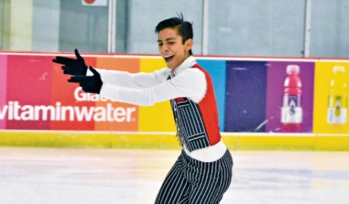 conadeoficial's tweet photo. Busca Donovan Carrillo (@DonovanDCarr ) rutinas más desafiantes de cara a los Juegos Olímpicos de Invierno @Beijing2022 🇨🇳 ❄️.

El patinador ⛸️ asistirá al preolímpico de Alemania 🇩🇪 y a la Universiada Mundial; tendrá campamentos en EUA 🇺🇸 y México 🇲🇽.

👉🏽 https://t.co/60Qns3adBY https://t.co/l0u1JiERSL