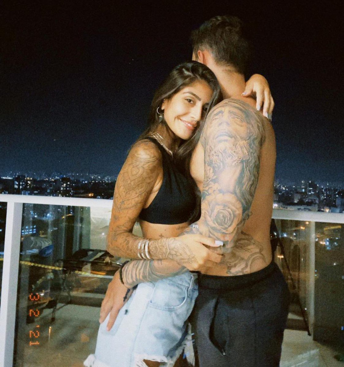 babbixxx's tweet image. “parceria (s.f)
é alguém que iria comigo até o topo do Everest e também da vida.”
Feliz vida, meu cobertor. eu amo você! Obrigada me deixar fazer parte de mais um. ✨🤍