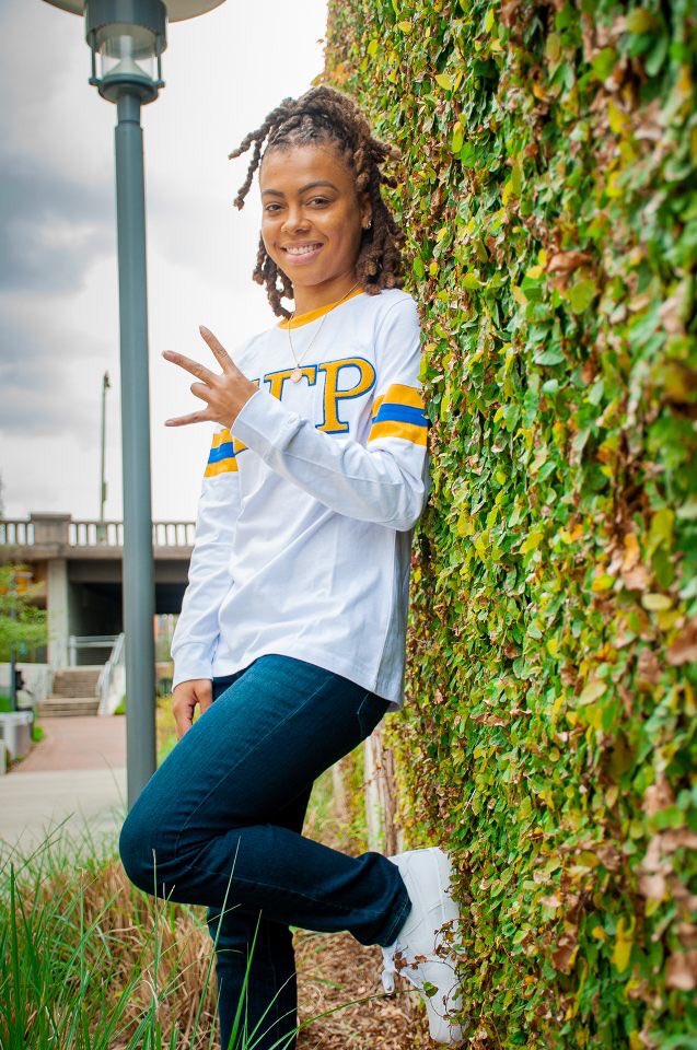 _aannahsed's tweet photo. Delayed but never denied 🗣 Allow me to reintRHOdeuce myself,  I am the Deuce SPR‘21 initiate of The Captivating Chi Sigma Alumnae Chapter of Sigma Gamma Rho Sorority, Inc. Y’all may know me as Dee BUT in ΣigmaLand my Σisters know me as “Blue Rhapsody” 💙💛🐩 EE-YIPP https://t.co/pSljRUiFyn