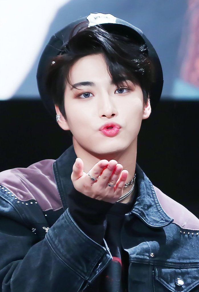 ninuuza's tweet photo. Happy birthday Sexy boy SeongHwa!!!Love U ❤😘
@ATEEZofficial https://t.co/CwTySB2zNB