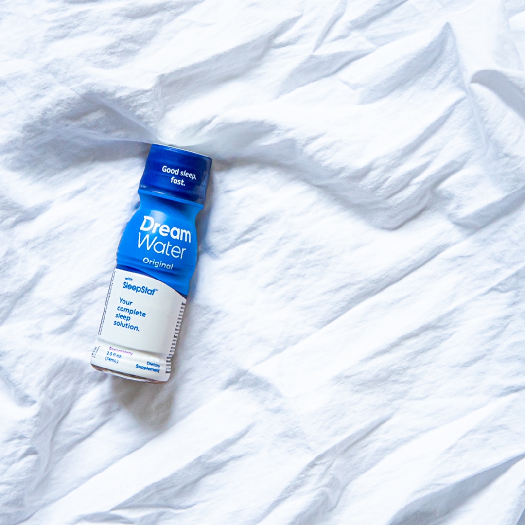 Fresh crisp sheets and a Dream Water are worth celebrating. 😴 

#GoodSleepFast #FreshSheets