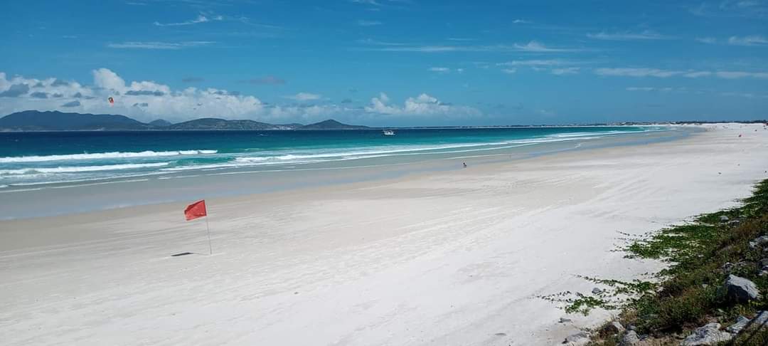 JFradar's tweet photo. Reconhece este lugar?
É a Praia do Forte, em Cabo Frio, no meio da semana santa. https://t.co/f5n2fO68aP