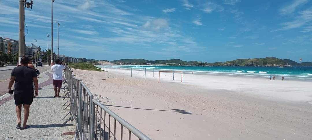 JFradar's tweet photo. Reconhece este lugar?
É a Praia do Forte, em Cabo Frio, no meio da semana santa. https://t.co/f5n2fO68aP