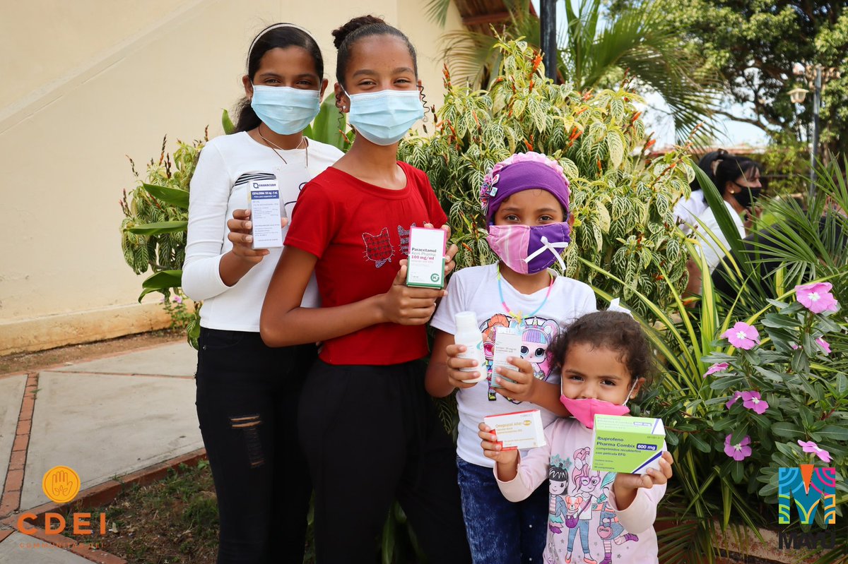 ProyectoMAYU's tweet photo. En nuestra última jornada, contamos con medicamentos donados por Fundación CDEI y @viccharlottenc Gracias a su aporte, nuestros voluntarios en el área de Farmacia pudieron suministrar a los pacientes el tratamiento que requerían posterior a ser evaluados en la consulta. https://t.co/K2fe9SfBRu