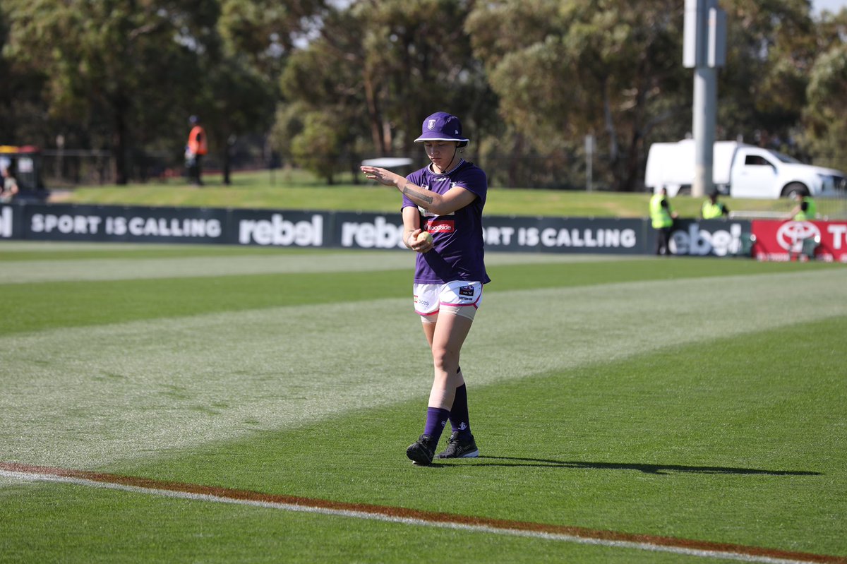 freodockersAFLW's tweet photo. In the zone with Roxy βοΈ
#FreoFinalsFever #foreverfreo https://t.co/Tk2ZPJ0kBh
