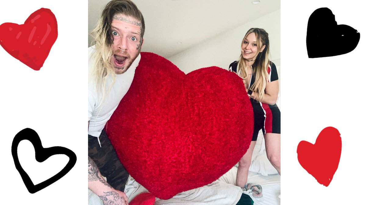 NovaRockafeller's tweet photo. 💔OMG💔

“Heart Emojis” is #7 on YouTube trending And #4 in Hip Hop on iTunes!!! 

You know what to do : https://t.co/5zvP5DDFcy

We’ll be jumping on the bed 🥰 I freaking love y’all. https://t.co/LfTO8tI2wN