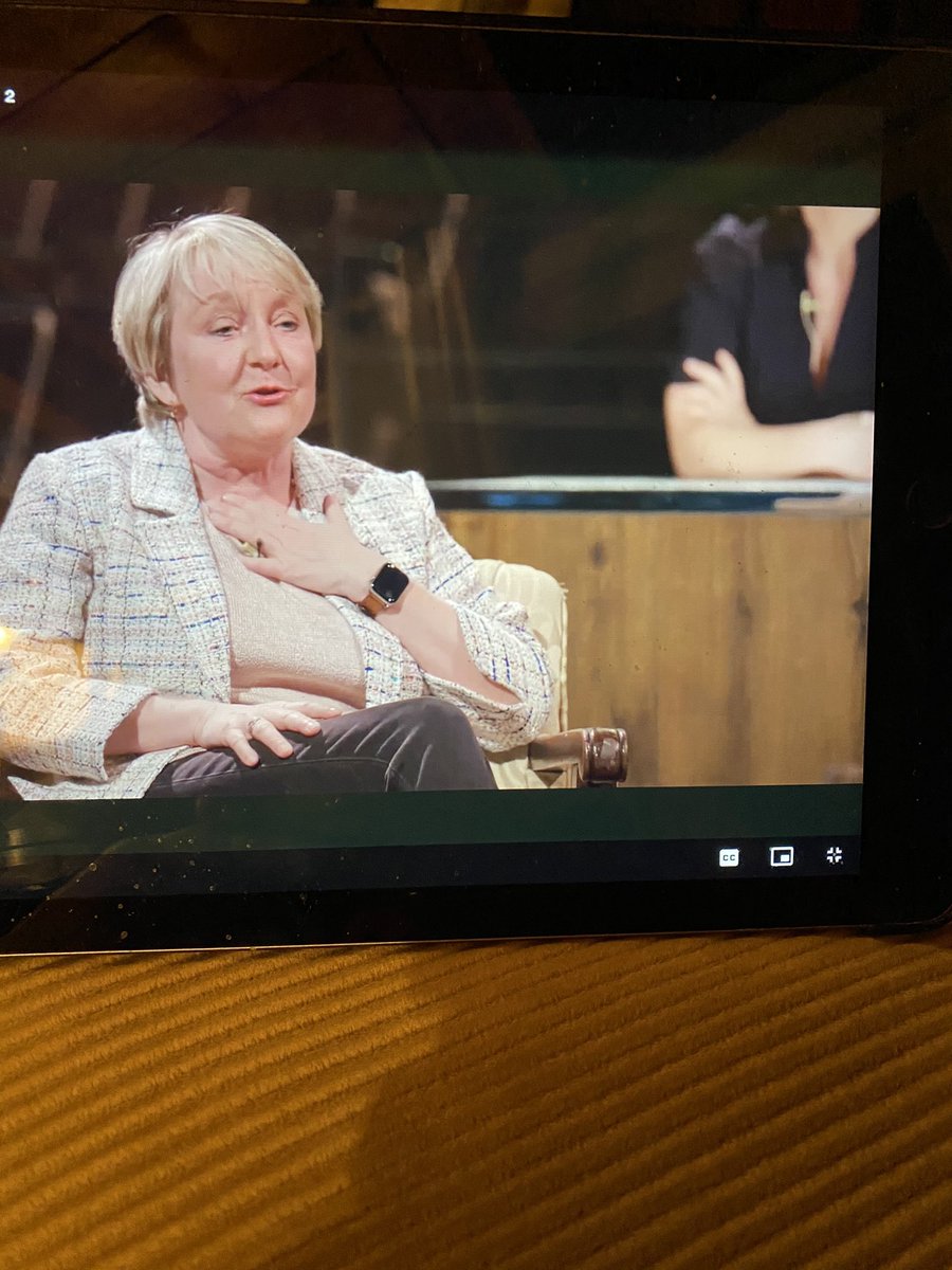 Allô <a href="/M_TurcotteQC/">Martine Turcotte</a>! #jardincoursalon  💪 🙌🏻