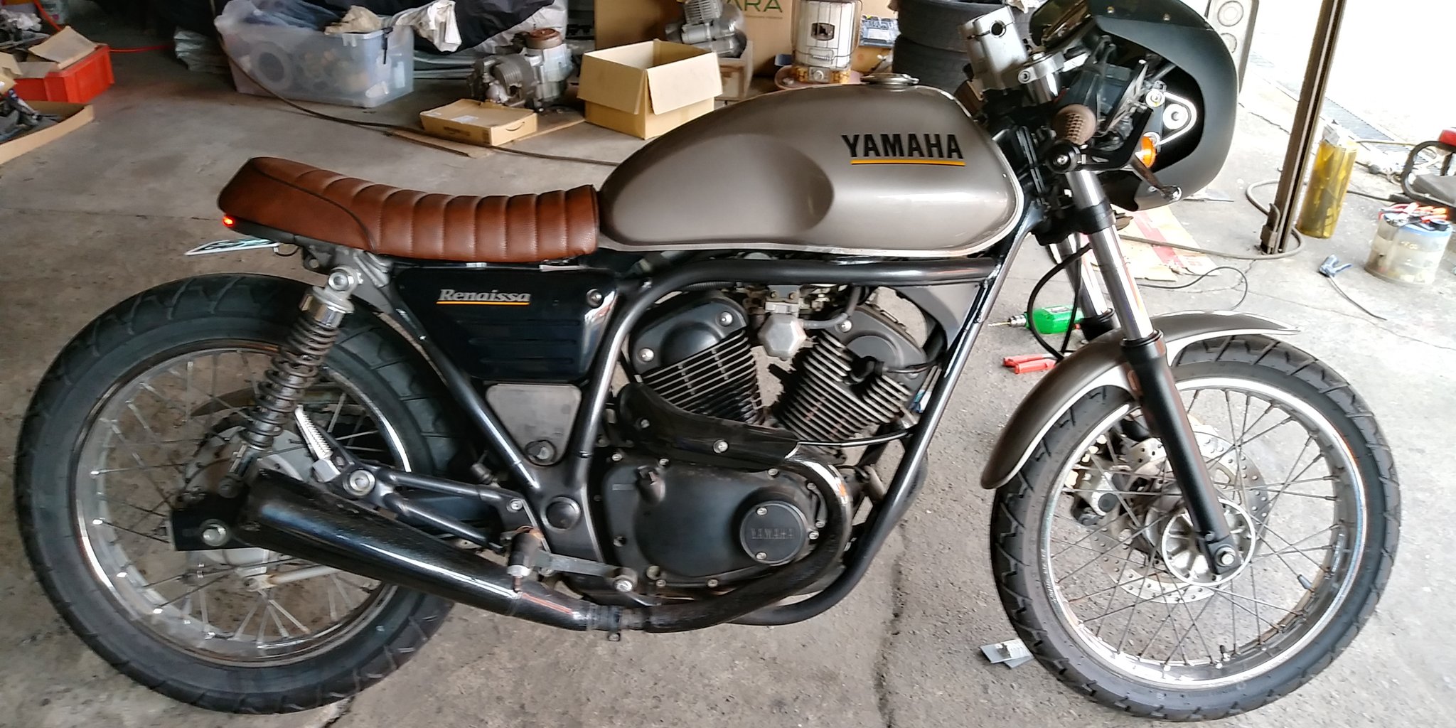 ヤマハ SRV250 シングルシート