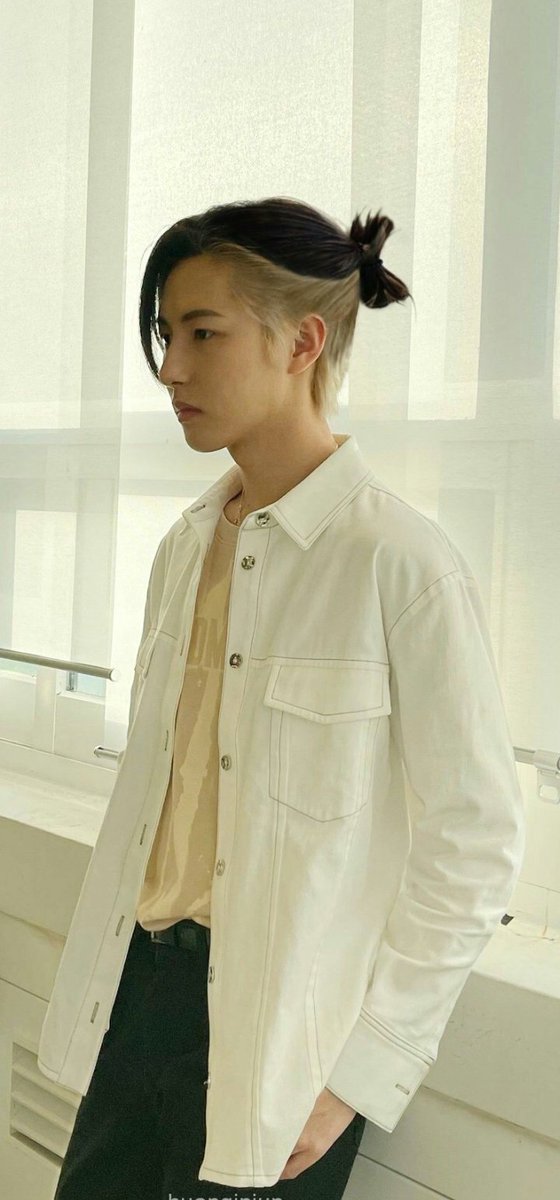 renjunbase's tweet photo. Terima kasih sebanyak-banyaknya ditujukan kepada siapapun yang ngedit ini 😭
/Renjun ayok kita jadikan kenyataan https://t.co/R3C6sNmaKL