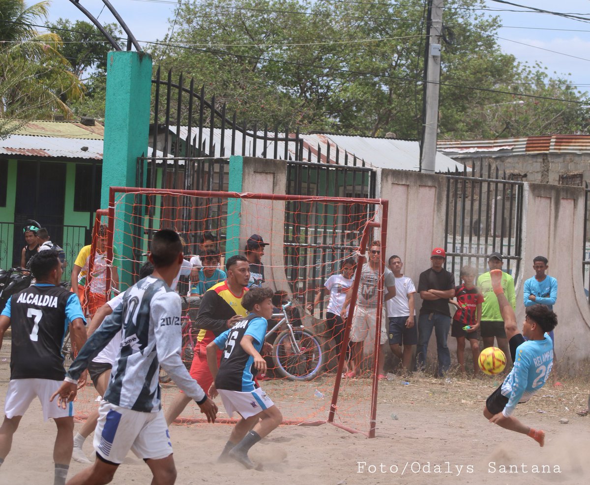 Alcaldia  Municipal de Tipitapa Realizó esta tarde el 2doTorneo de fútbol playa, promoviendo la recreación sana en la juventud.

#VeranoSeguro2021 
#DanielMiPresidente2021
<a href="/SomosMD2/">Somos dos</a> <a href="/EliasAlonso96/">Elias Alonso</a>
<a href="/ElietteSqvl/">Eliette</a>